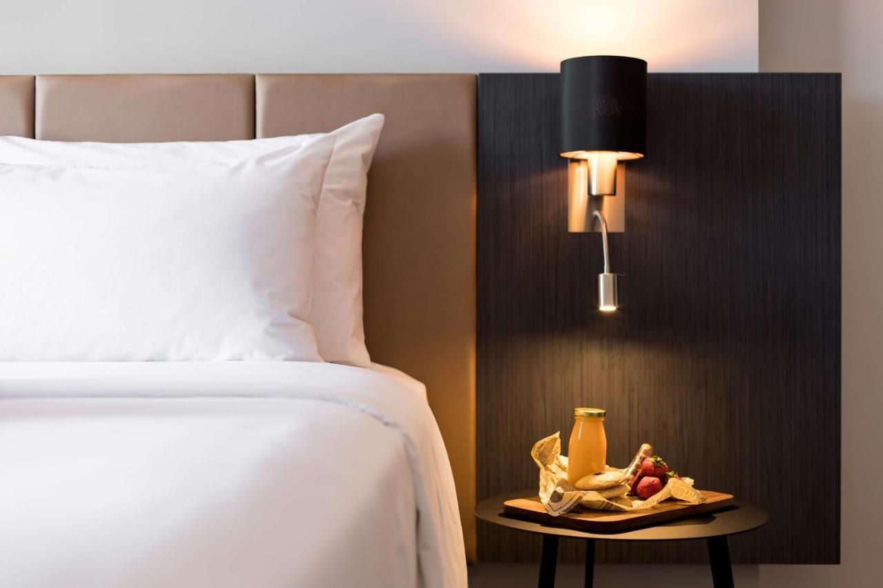 Radisson Hotel Tamboho Waterfront Antananarivo Exteriör bild