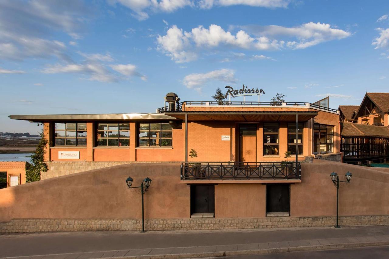 Radisson Hotel Tamboho Waterfront Antananarivo Exteriör bild