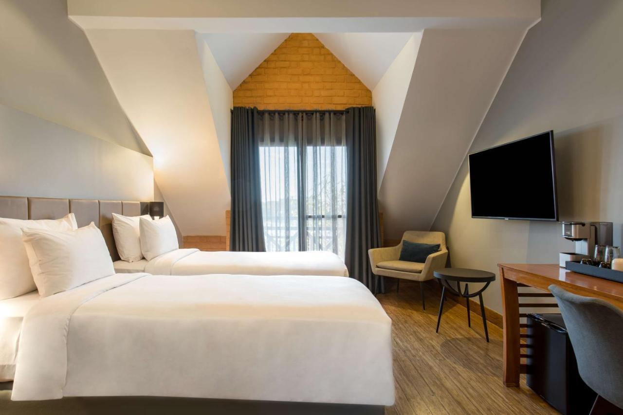 Radisson Hotel Tamboho Waterfront Antananarivo Exteriör bild