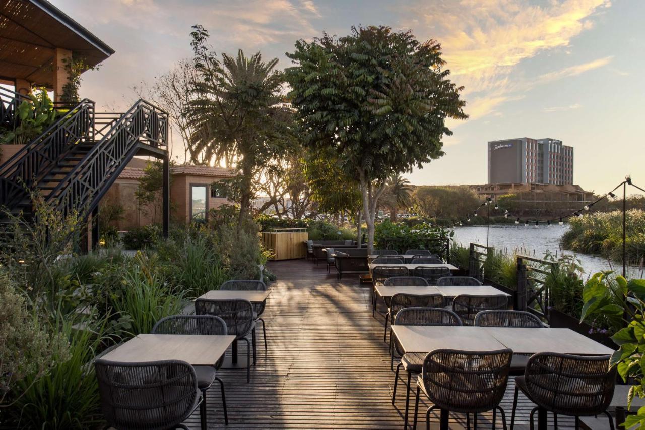 Radisson Hotel Tamboho Waterfront Antananarivo Exteriör bild