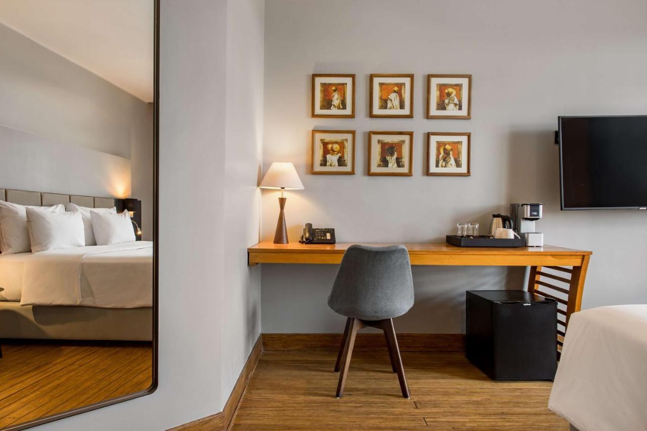 Radisson Hotel Tamboho Waterfront Antananarivo Exteriör bild