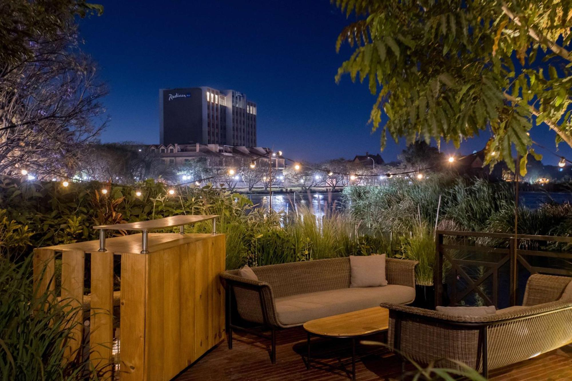 Radisson Hotel Tamboho Waterfront Antananarivo Exteriör bild